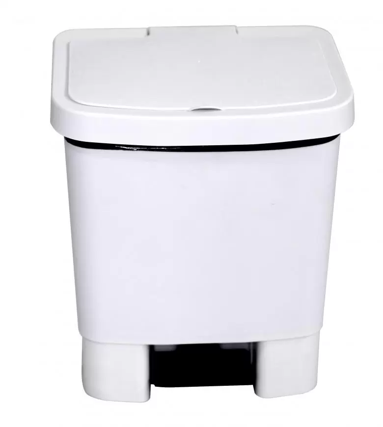 Lixeira com pedal 50L EkoPalete em PEAD branca, vista frontal com tampa fechada