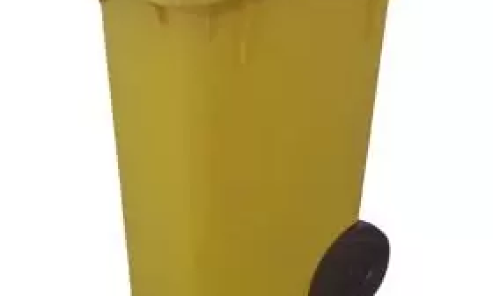 Carrinho coletor de lixo 240L com tampa basculante aberta exibindo capacidade interna