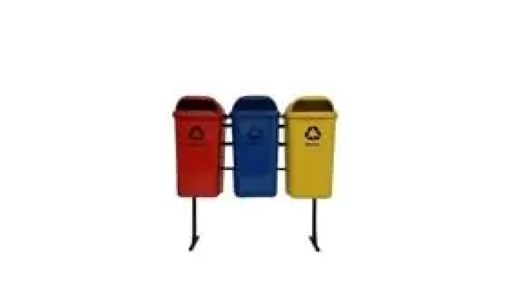 Lixeiras de coleta seletiva 50L em PEAD com identificação por cor, dispostas em conjunto modular